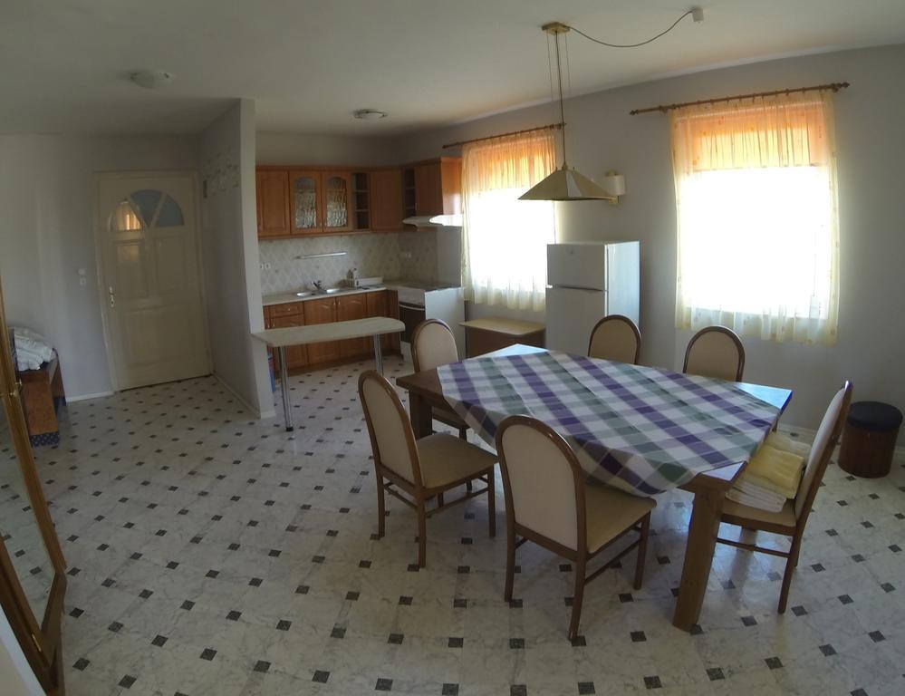 Zoldhaz Bio Panzio Hotel Gyenesdiás Buitenkant foto