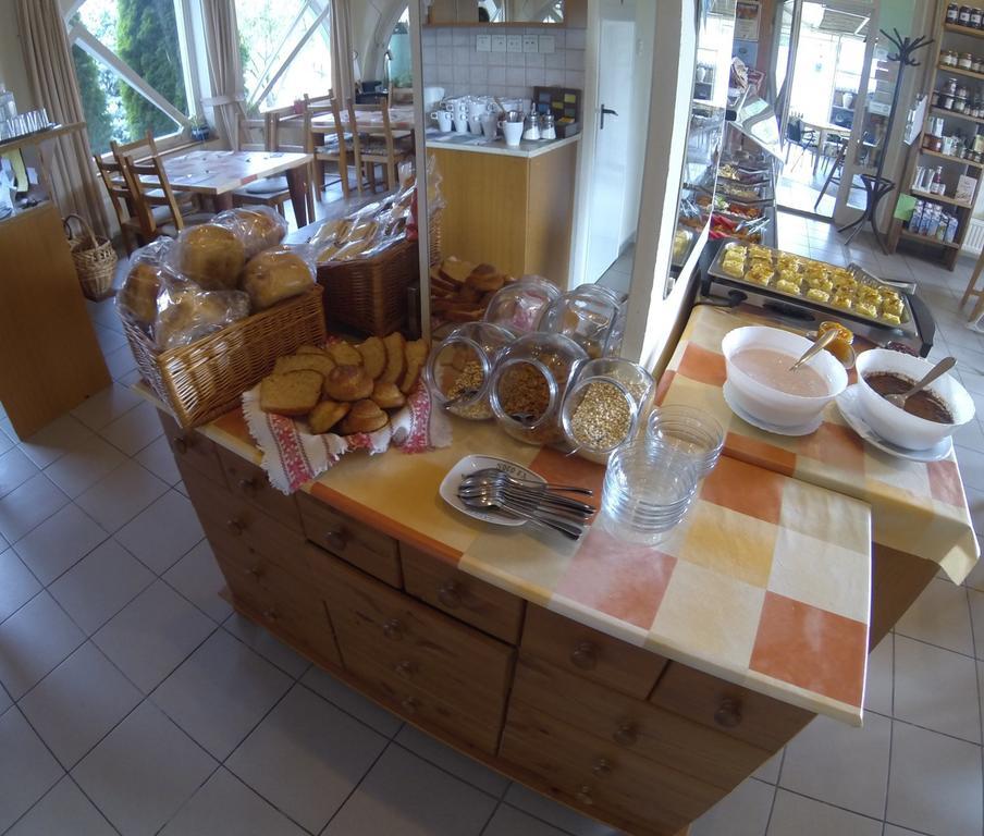 Zoldhaz Bio Panzio Hotel Gyenesdiás Buitenkant foto
