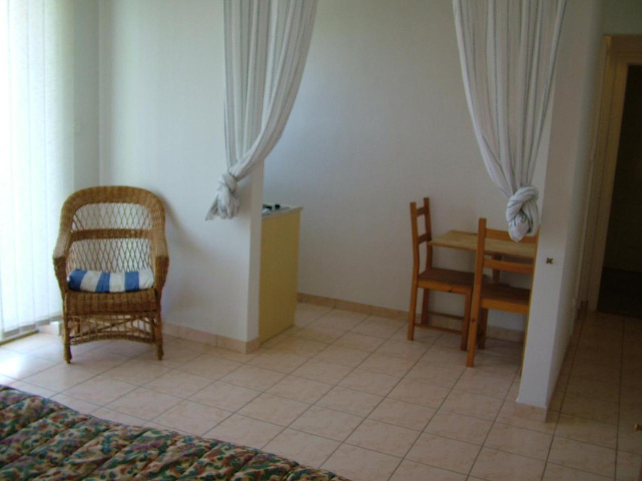 Zoldhaz Bio Panzio Hotel Gyenesdiás Buitenkant foto